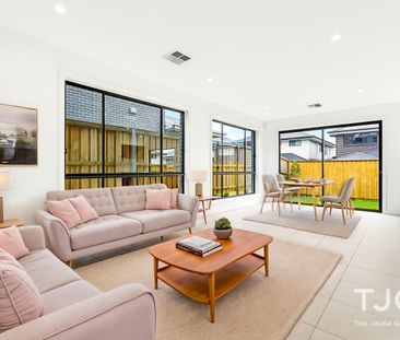 Contemporary Family Living with Style, Space & Comfort - Photo 2