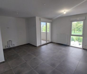 location Appartement T2 DE 43.9m² À SAINT EGREVE - Photo 1
