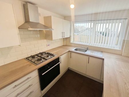 The Links, Trevethin, PONTYPOOL - Photo 5