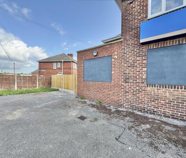 3 bedroom flat to rent - Photo 3