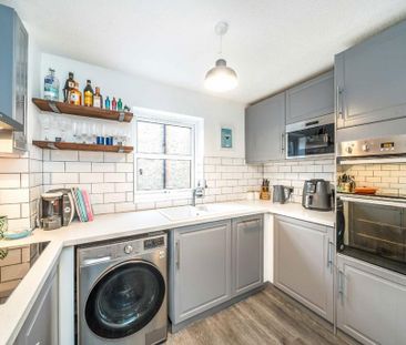 2 bedroom flat to rent - Photo 6