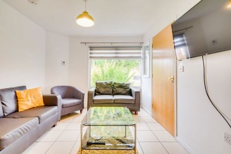 £791 p/w (£3,428 pcm) - Photo 4