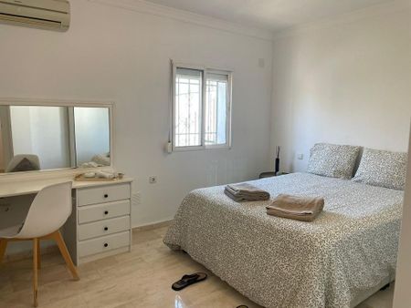 5 bedroom luxury Villa for rent in Nueva Andalucia, Andalusia - Photo 2