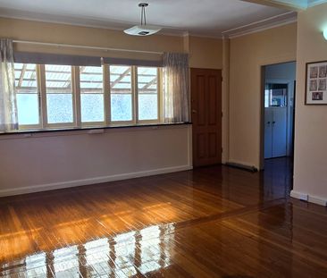 17 Bardwell Crs, Earlwood NSW 2206 - House For Rent | Domain - Photo 6