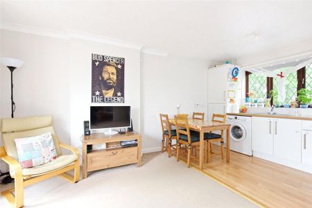 2 bedroom terraced house to rent - Photo 3