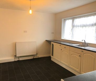 1, Brenchley Close - Photo 2