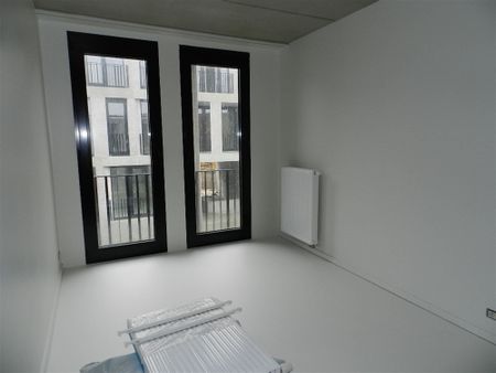 Exclusieve moderne woning met gemeenschappelijke binnentuin en ondergrondse autostaanplaats. - Foto 3