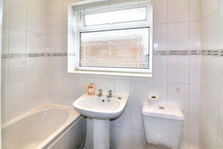 Kinderton Grove, Norton, Stockton-on-Tees, Durham, TS20 1QS - Photo 5