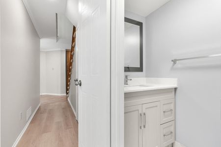 For Lease - 1333 Hazel Mccleary Drive, Oakville, Ontario - Photo 2