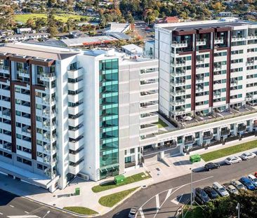 Modern Two Bedroom Apartment - Photo 5