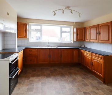 3 bedroom detached house to rent - Photo 3