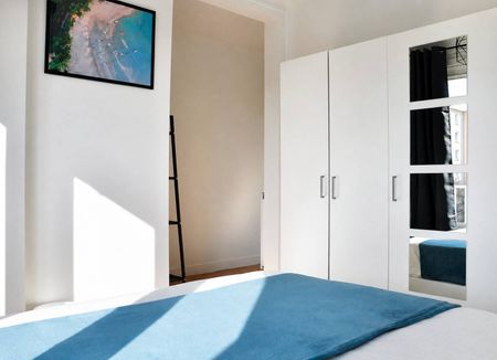 Spacieux appartement situé dans un quartier résidentiel - Photo 5
