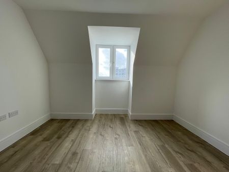 West Cliff Road, Bournemouth - Photo 3