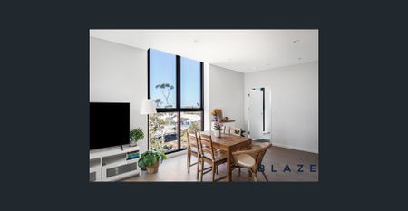 MODERN 2-BEDROOM APARETMENT IN THE HEART OF WESTMEAD - Photo 2