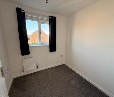 3 bedroom mews to rent - Photo 5