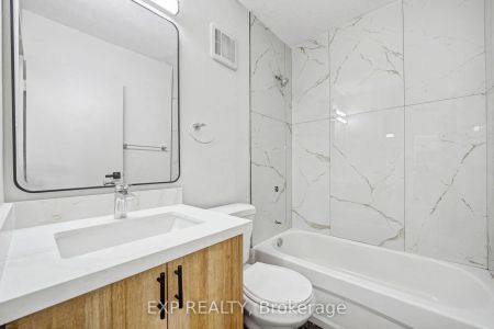 41 Sutherland Street W #419 - Photo 5