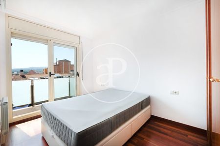 Duplex apartment for rent in Sant Cugat del Vallès - Photo 4