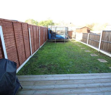 3 bedroom terraced house to rent - Photo 3