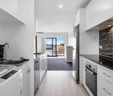 Almost-new 2 bed Apartment for rent available!! - Photo 1