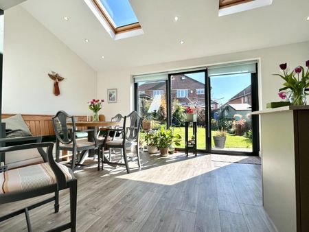 3 bedroom House To Let - Photo 3