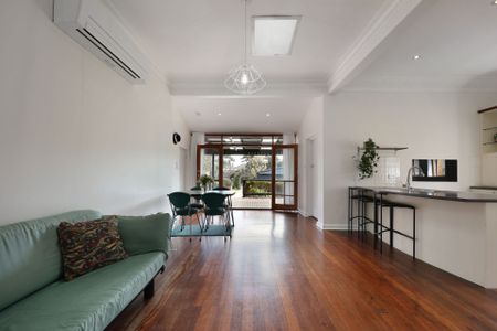 25 Perry Street Moorabbin VIC - Photo 2