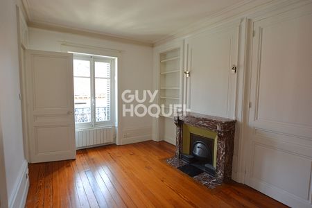 LYON 2 JARENTE - Photo 2