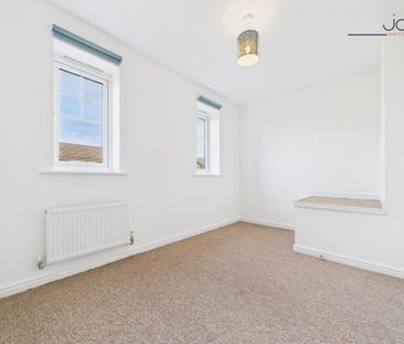 2 bedroom terraced house to rent - Photo 4