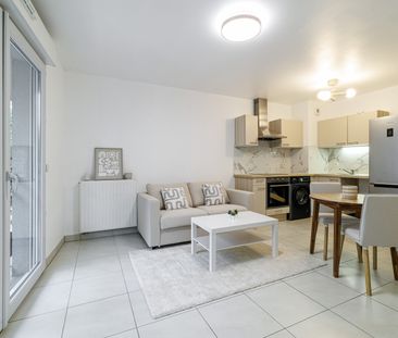 Location Appartement 2 pièces 38m² NICE 06100 - Photo 3