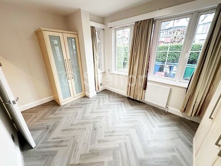 Woodstock Avenue, NW11, London - Photo 2