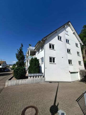 Exklusives Wohnen! Neu sanierte 4-Zimmer-Wohnung in Lörrach-Brombach - Photo 3