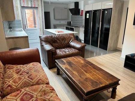 8 bedroom house to rent - Photo 3