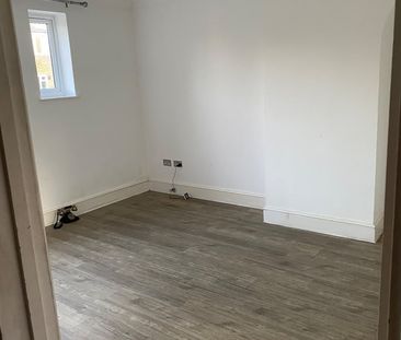 3 Bed Semi-Detached House, Arnulf Street, SE6 - Photo 5