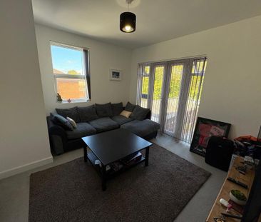 1 bedroom flat to rent - Photo 2