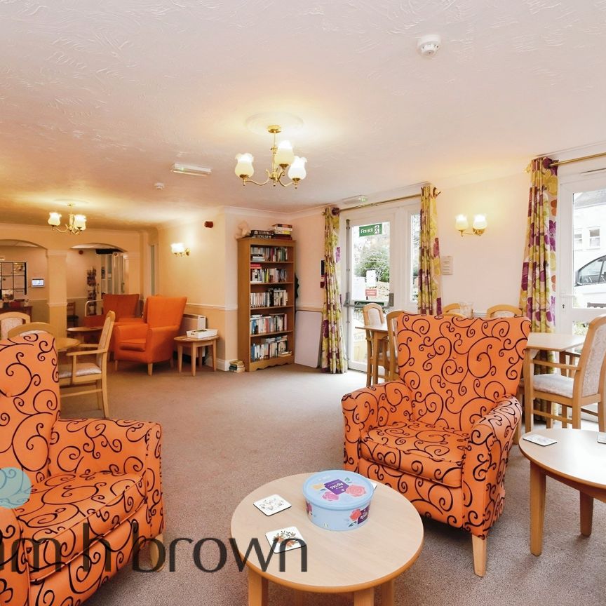 Cedar Avenue, Chelmsford - Photo 1