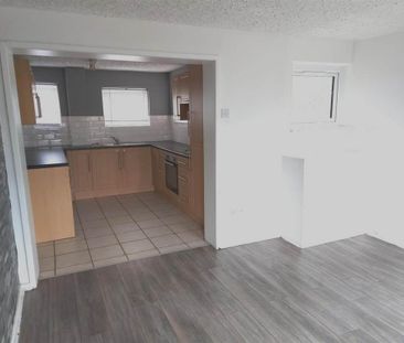 3 bedroom townhouse to rent - Photo 4