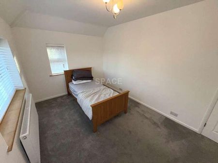 Radstock Lane, Reading, RG6 - Photo 5