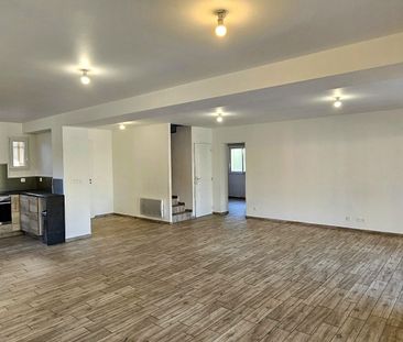 Location Maison 5 pièces 135m² GONFARON 83590 - Photo 1