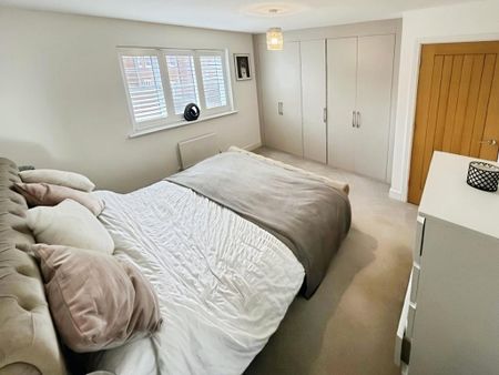 3 bedroom semi-detached house to rent - Photo 4