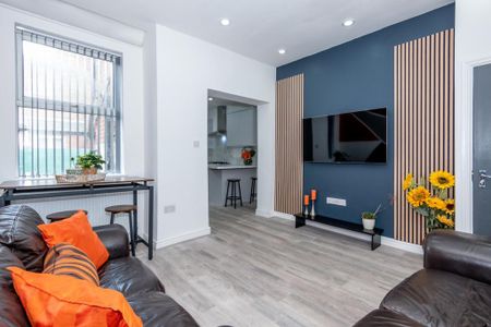 5 bedroom terraced house to rent - Photo 2