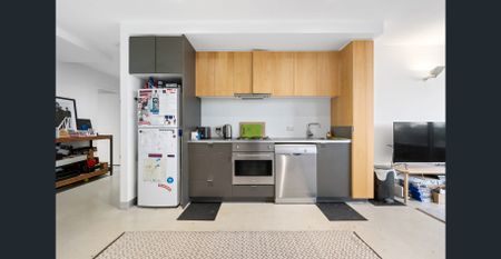 Light, Location and Sensational Views - Photo 3