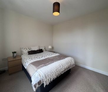 Hough Lane (Room 1), Bramley, Leeds - Photo 5