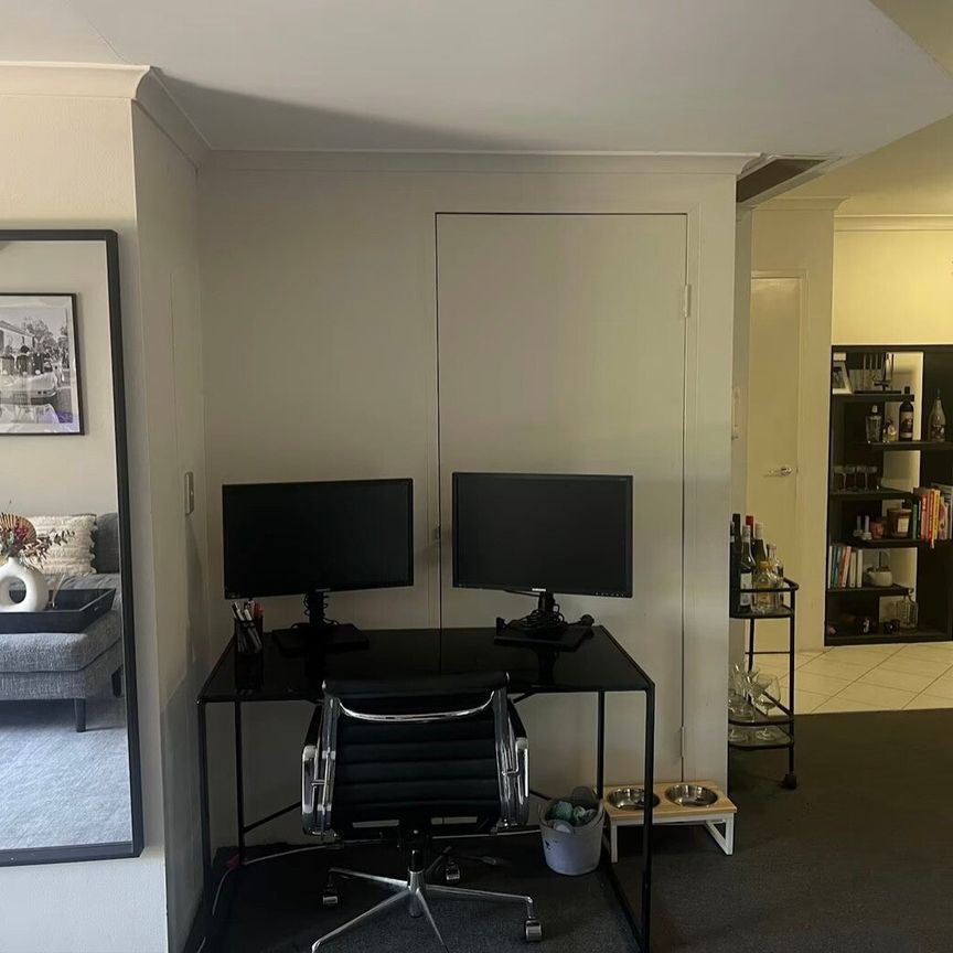 Rosebery - Photo 1