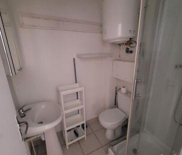 Location Appartement 1 pièce 13m² - Photo 3