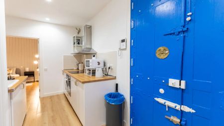 Furnished and practical apartment next to Retiro Park, with excellent connections to Atocha and the center of Madrid - Foto 3