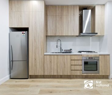 Fully renovated in central location! Furnished - Photo 5