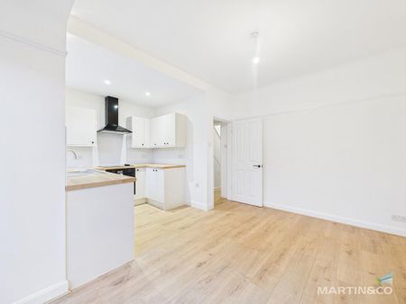 3 bedroom semi-detached house to rent - Photo 5