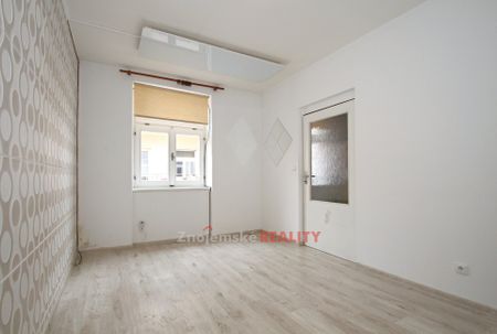 Pronájem bytu 2+1 55 m² - Fotografie 5