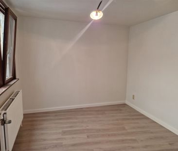 Bel appartement 1 ch rénové (+/- 51m²) au centre-ville - Foto 3