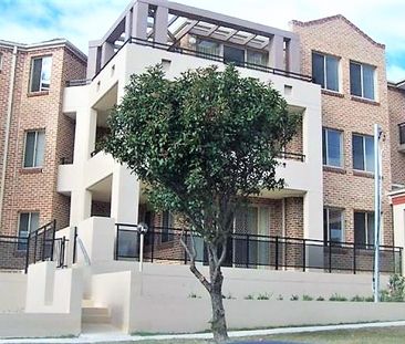 Spacious two-bedroom apartment conveniently located near Wentworthv... - Photo 3