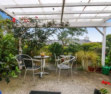 ELLERSLIE - Hawthorne Place 3 Bedroom one level Unit - Photo 6